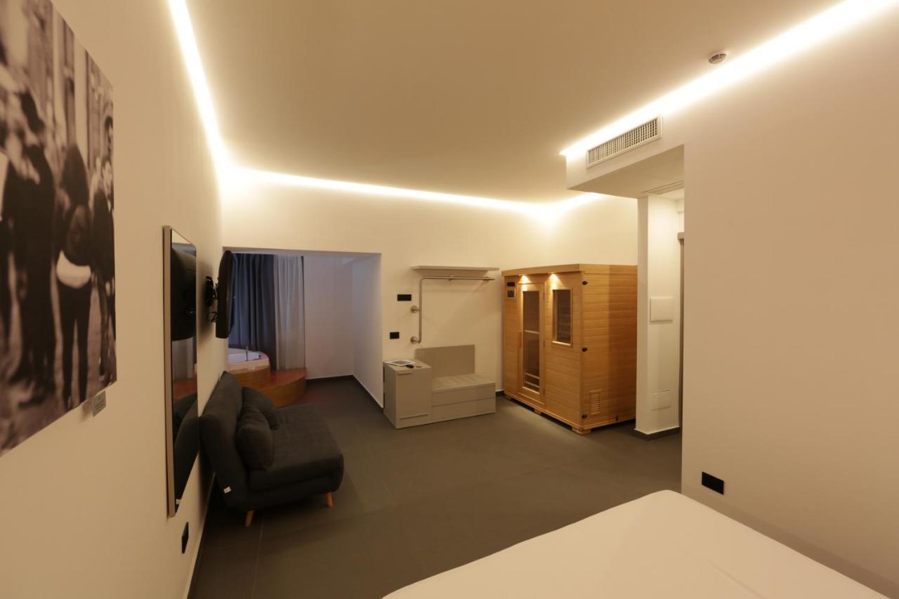 Cellamare Suite & Spa Naples Exterior photo