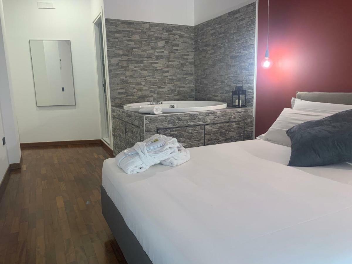 Cellamare Suite & Spa Naples Exterior photo